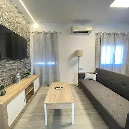 Family Flat Close To The Centre-v-estrell Apartment *