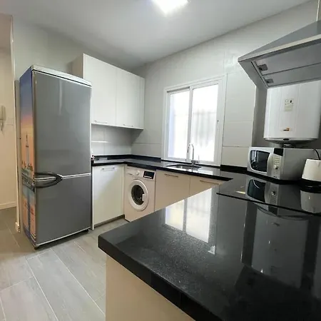 Apartment Family Flat Close To The Centre-v-estrell Malaga