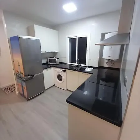 Family Flat Close To The Centre-v-estrell Malaga