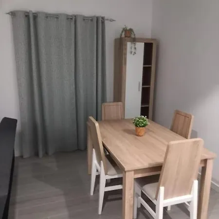 Family Flat Close To The Centre-v-estrell Apartment *